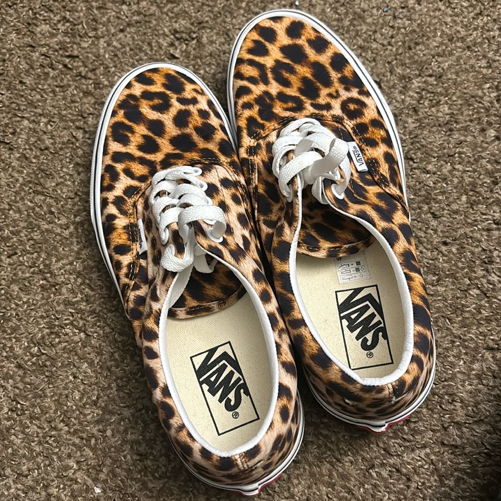 Leopard print Vans